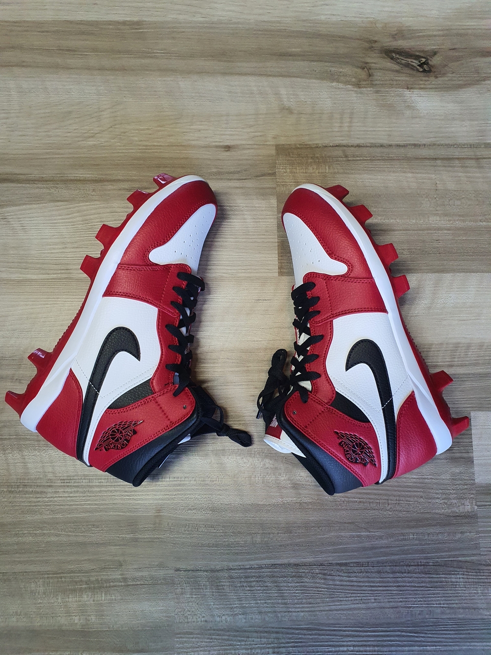 Air Jordan 1 Retro High MCS ‘Chicago’ Baseball Cleats AV5354-611 Size Men's 10.5
